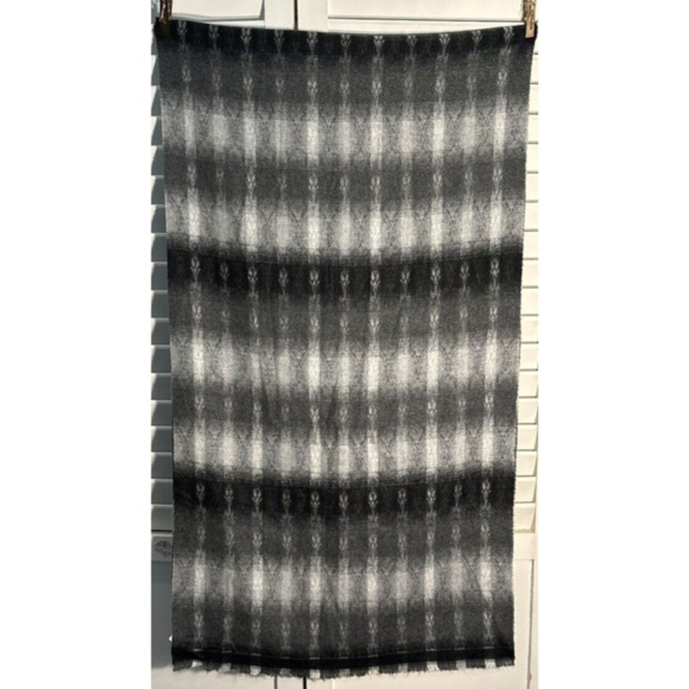 Nordstrom Grey‎ Plaid Ombre Wrap Scarf Made in Germany Acrylic Eyelash Fringe OS